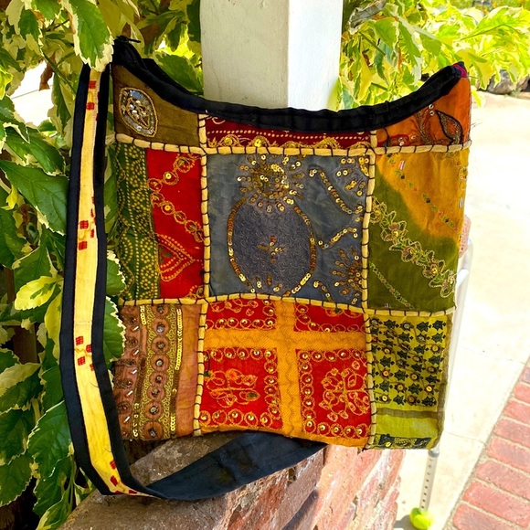 BOHEMIAN UNIQUE PATCHWORK HANDMADE UPCYCLED SHOULDER BAG TOTE ADVENTUROU… - Picture 1 of 13